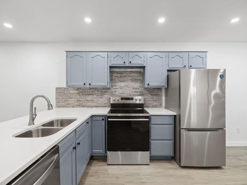 7211 Lakewood DR C111, Austin TX 78750
