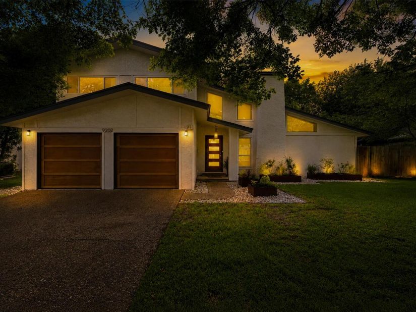 9202 Hunters TRCE, Austin TX 78758