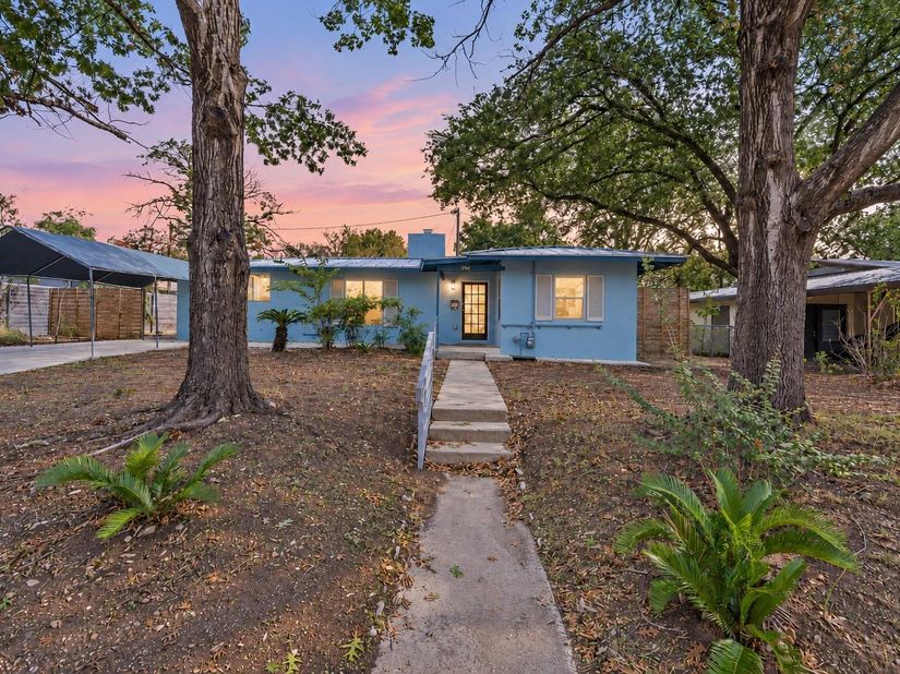 1704 Giles ST, Austin TX 78722