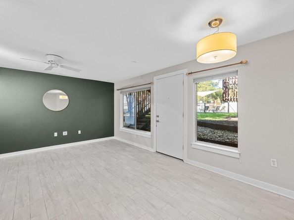 2200 Dickson DR 113, Austin TX 78704