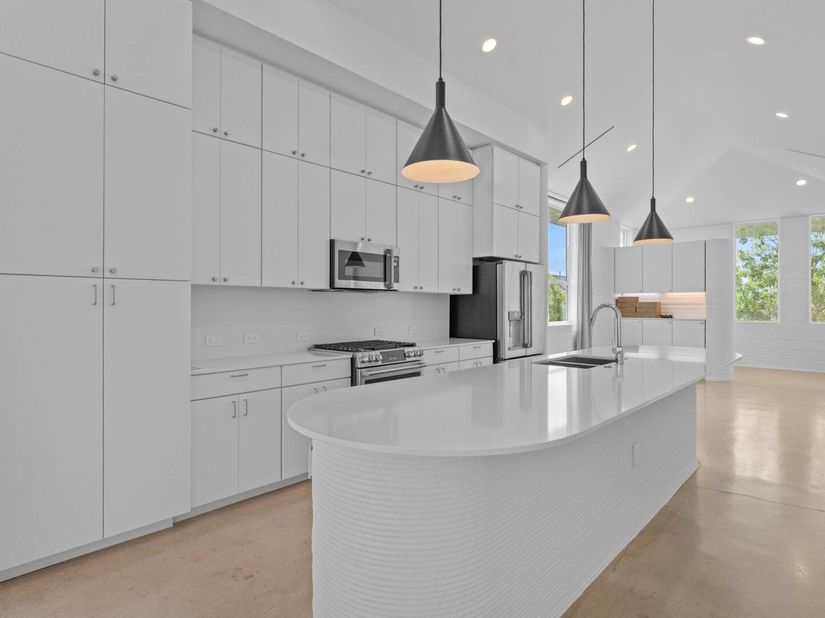 109 Rough Creek RD, Georgetown TX 78628