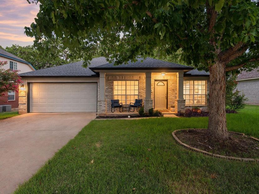 3936 Kristencreek LN, Round Rock TX 78681