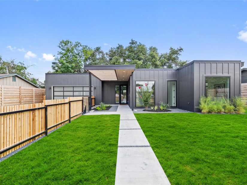 2305 Southern Oaks DR, Austin TX 78745