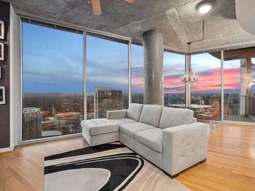 360 Nueces ST 3910, Austin TX 78701