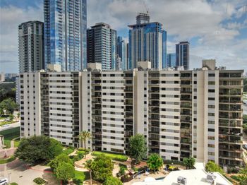 40 N Interstate 35 EXPY