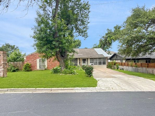 5205 Stone Gate DR, Austin TX 78721