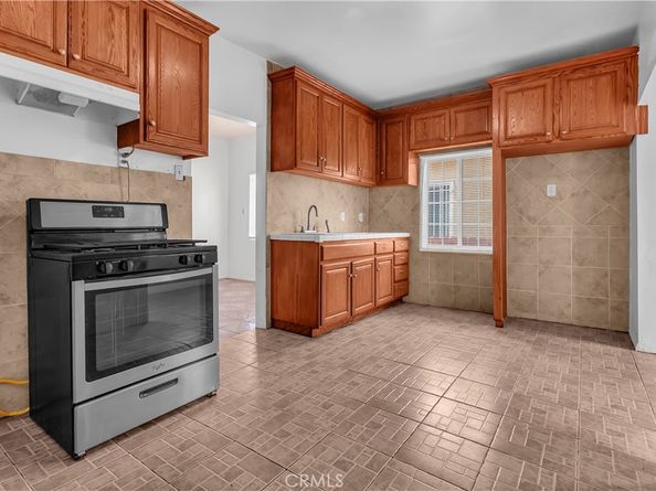 657 E 53rd, Los Angeles CA 90011