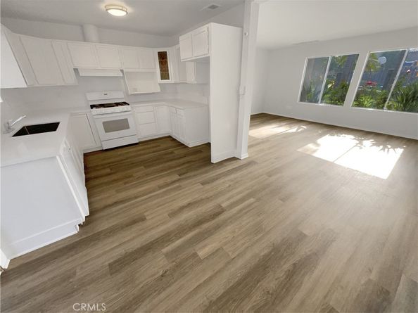 700 W La Veta, Orange CA 92868