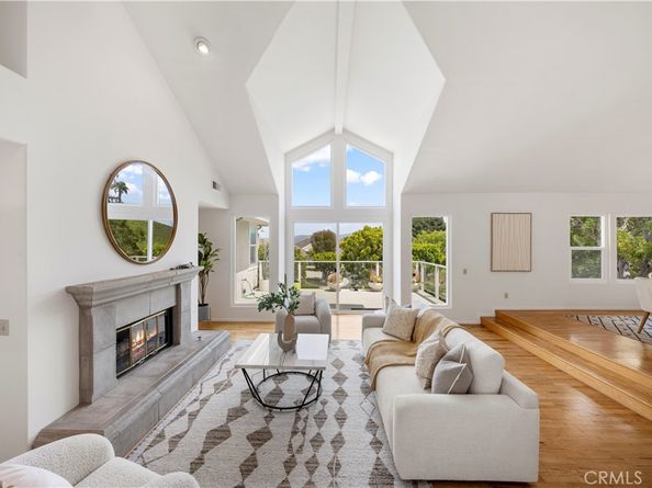 2 Saros 70, Irvine CA 92603