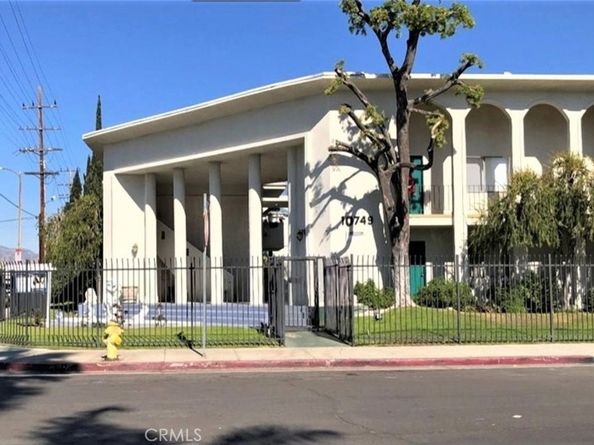 10749 New Haven Street 18, Sun Valley CA 91352