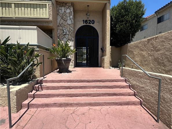 1620 N San Fernando 27, Burbank CA 91504