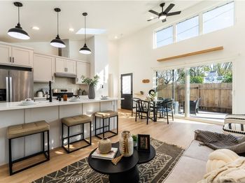 16122 San Fernando Mission Boulevard