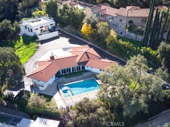 4620 Caritina, Tarzana CA 91356