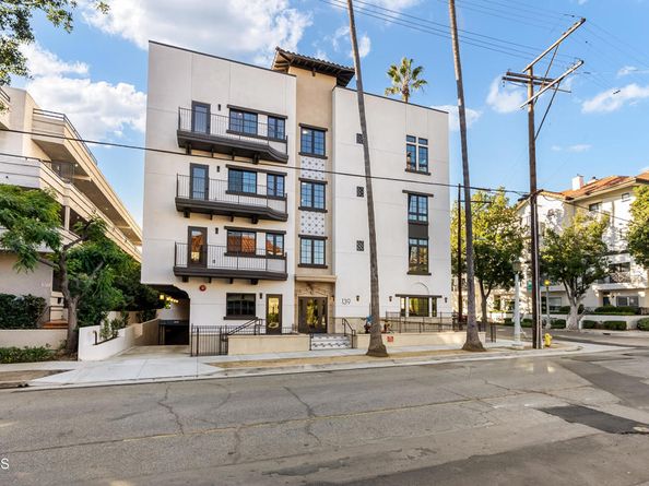 139 S Oak Knoll Avenue 204, Pasadena CA 91101