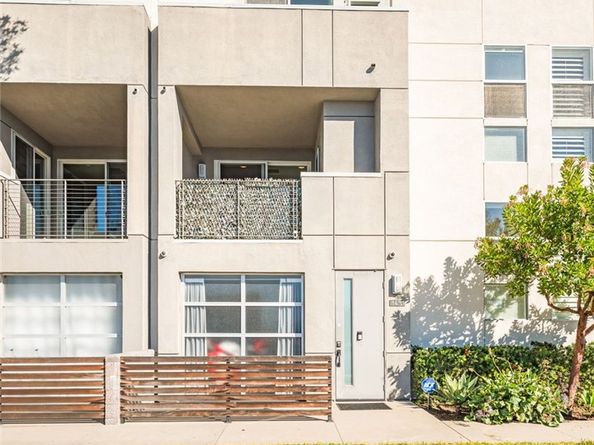 143 Mercer, Costa Mesa CA 92627