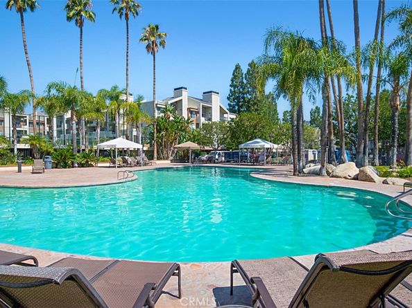 21400 Burbank Boulevard 313, Woodland Hills CA 91367