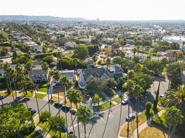 4440 Victoria, Los Angeles CA 90019