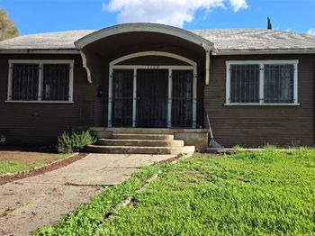 1184 N Kenmore