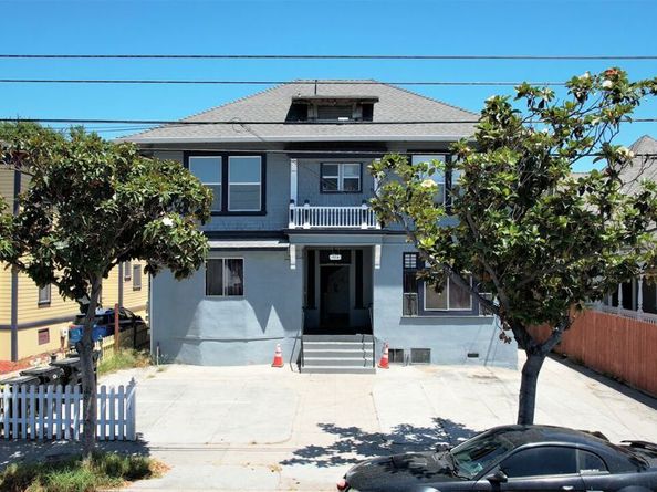 1978 Bonsallo Avenue, Los Angeles CA 90007
