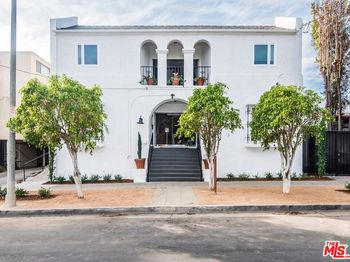 1439 N Curson Avenue