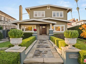 1513 S Victoria Avenue