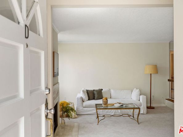 29125 Thousand Oaks Boulevard D, Agoura Hills CA 91301