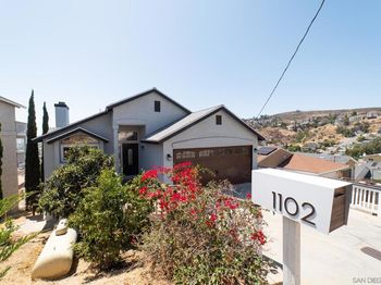 1102 La Mesa