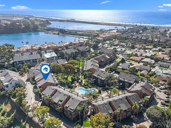 4011 Layang Layang Cir F, Carlsbad CA 92008