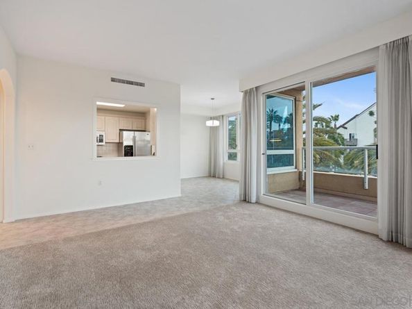 3890 Nobel Dr. 306, San Diego CA 92122