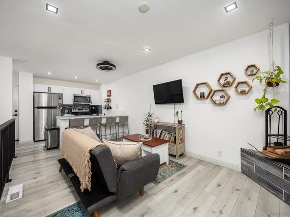 4380 Temecula St 4, San Diego CA 92107
