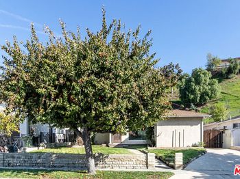 8422 Glencrest Drive