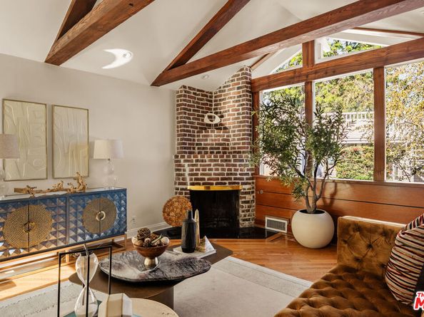 8957 Appian Way, Los Angeles CA 90046