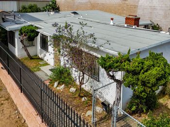 433 W Gardena Boulevard