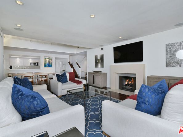 851 N Kings Road 310, West Hollywood CA 90069