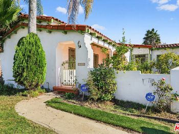 1544 S Point View Street