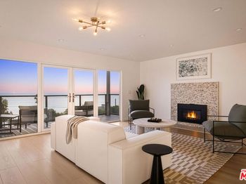 2442 S Coast Highway