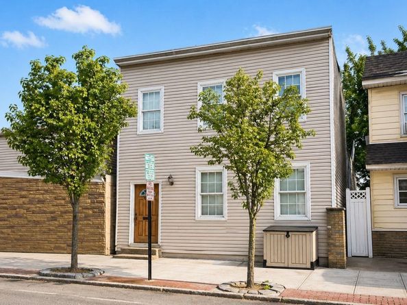 607 22nd St, Union City NJ 07087