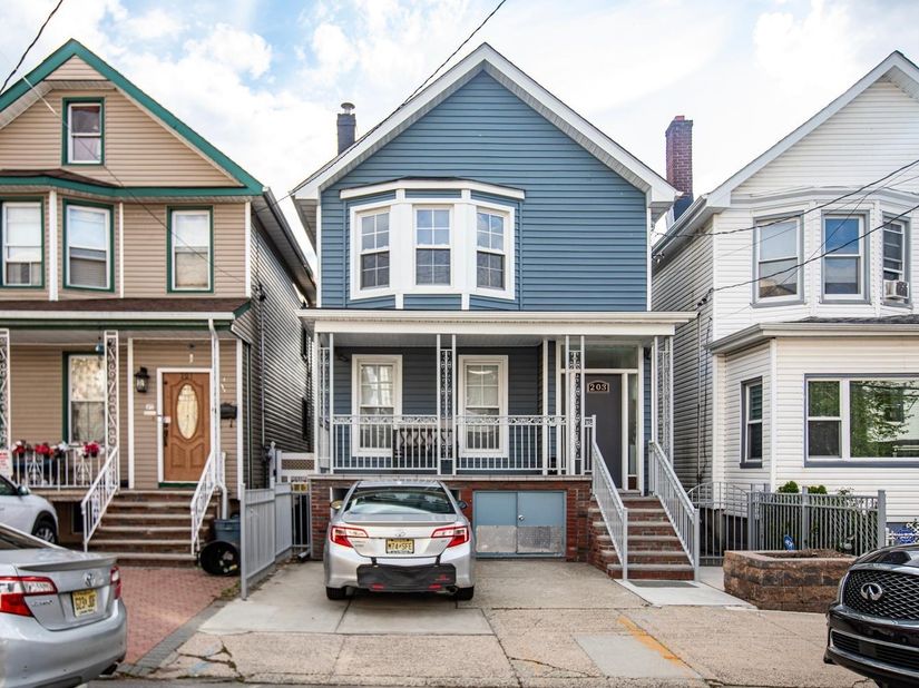 203 Pearsall Ave, Jersey City NJ 07305