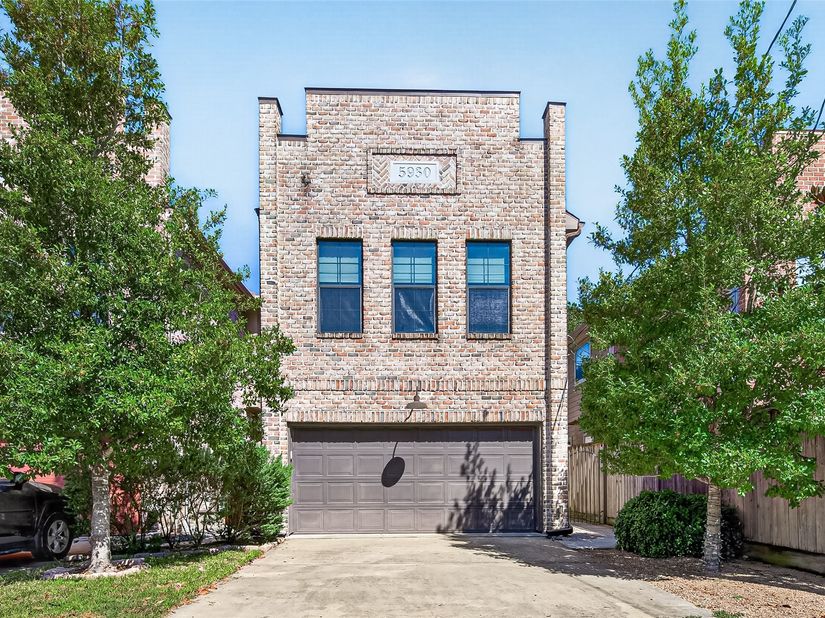 5930 Kiam Street, Houston TX 77007