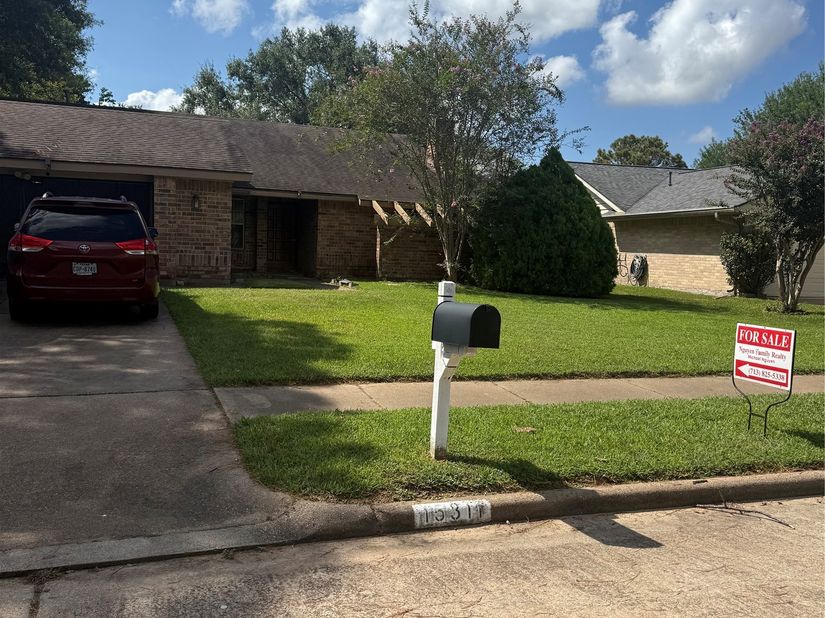 15311 Ensenada Drive, Houston TX 77083