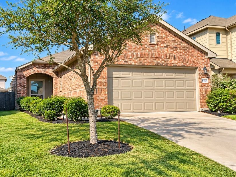 6427 Macroom Meadows Lane, Houston TX 77048