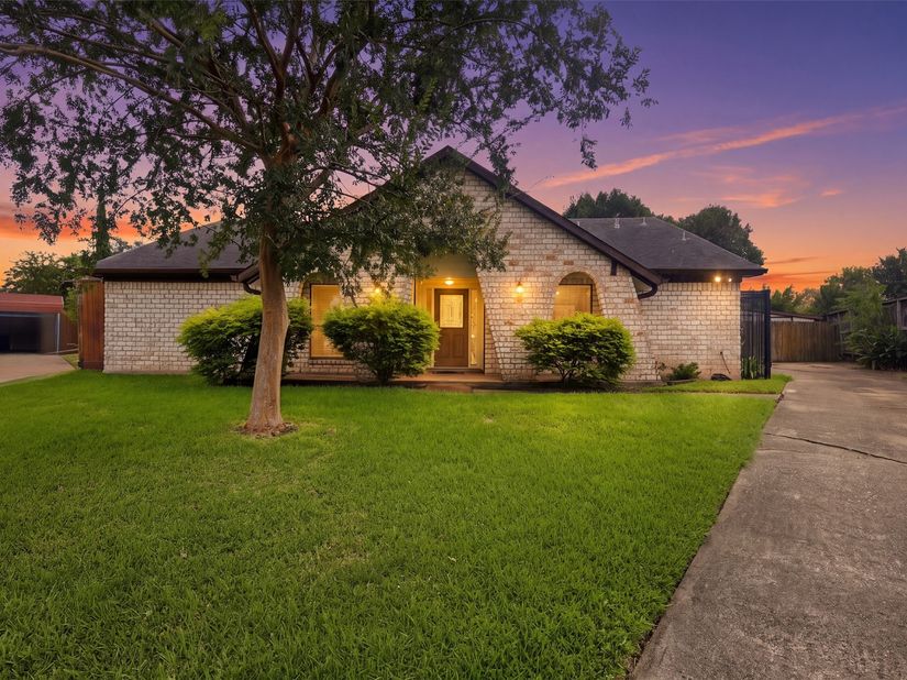 4419 Tufa Court, Houston TX 77072