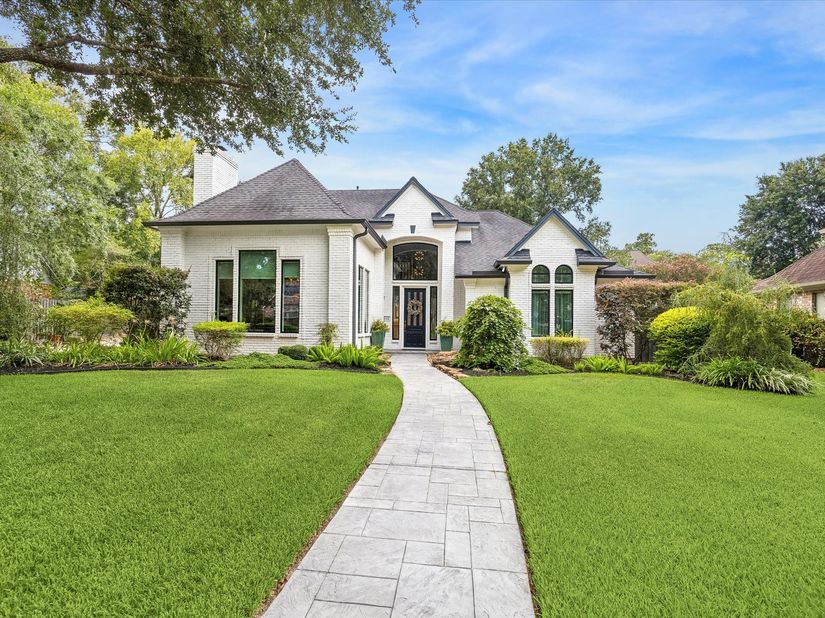 5111 Laurelwood Drive, Kingwood TX 77345