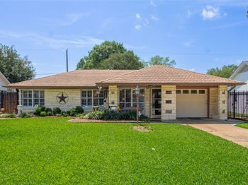 2107 Bron Holly Drive