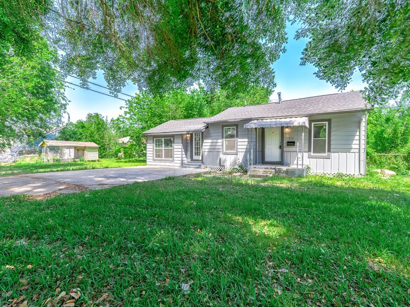 810 Clinton Park Street, Houston TX 77029