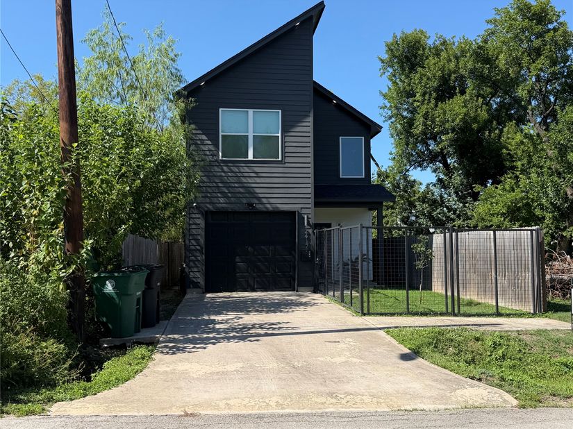 2417 Noble Street, Houston TX 77026