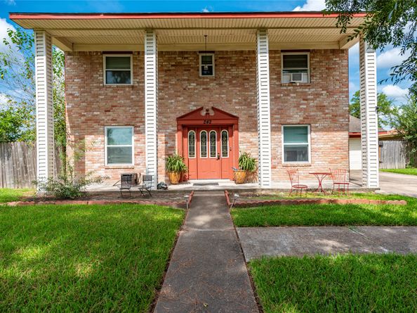 242 Saint Finans Way, Houston TX 77015