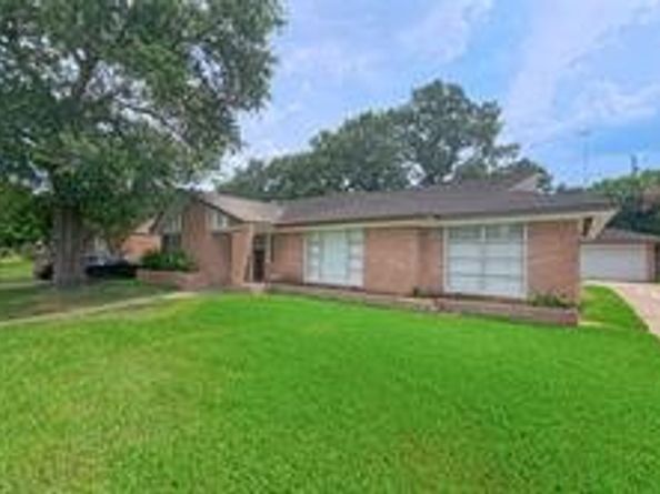 3727 Woodvalley Drive, Houston TX 77025