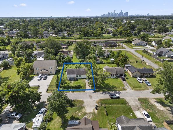 2314 Spence Street, Houston TX 77093