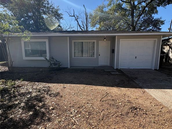 943 W 43rd Street, Houston TX 77018